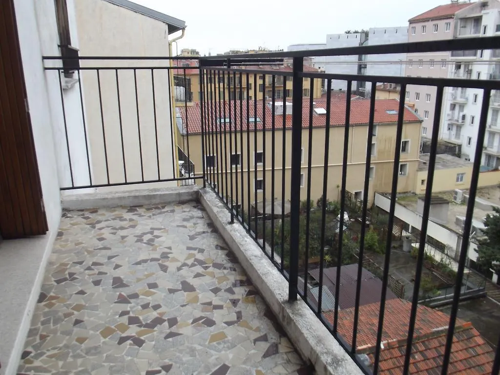 Grand Studio 30M² En Centre-Ville A Nice Apartment